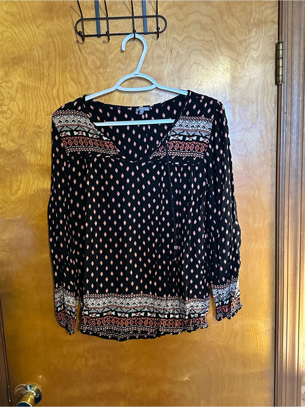 Charlotte Russe Black V-Neck Tunic with Coral & Cream Geo Print